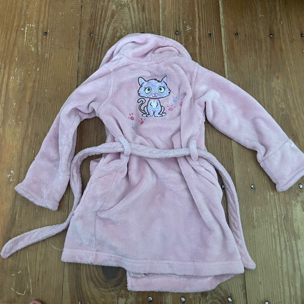 Pink size 4 bathrobe